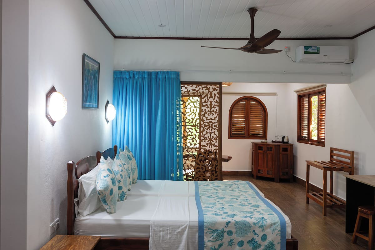Superior Room, 1 Bedroom | 2 bedrooms, in-room safe, individually decorated, individually furnished