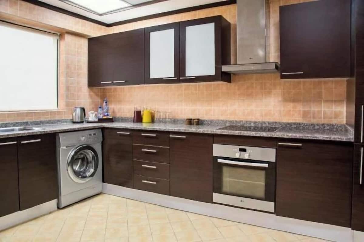 Private kitchen | Electric kettle, eco-friendly cleaning products