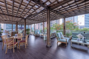 Café - TIME Oak Hotel & Suites (Dubai)