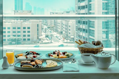 TIME Oak Hotel & Suites