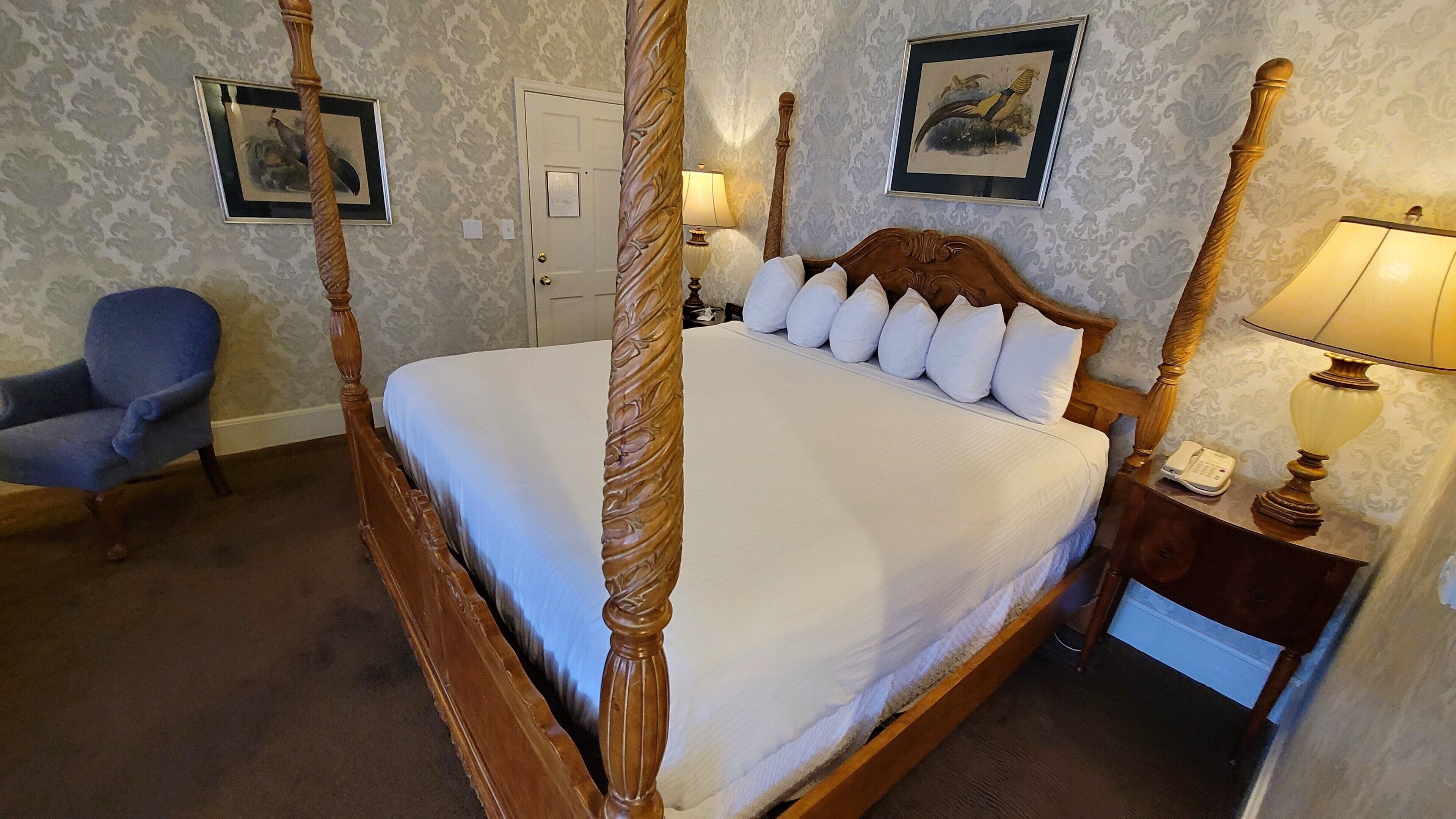 1 bedroom, egyptian cotton sheets, premium bedding, pillow-top beds