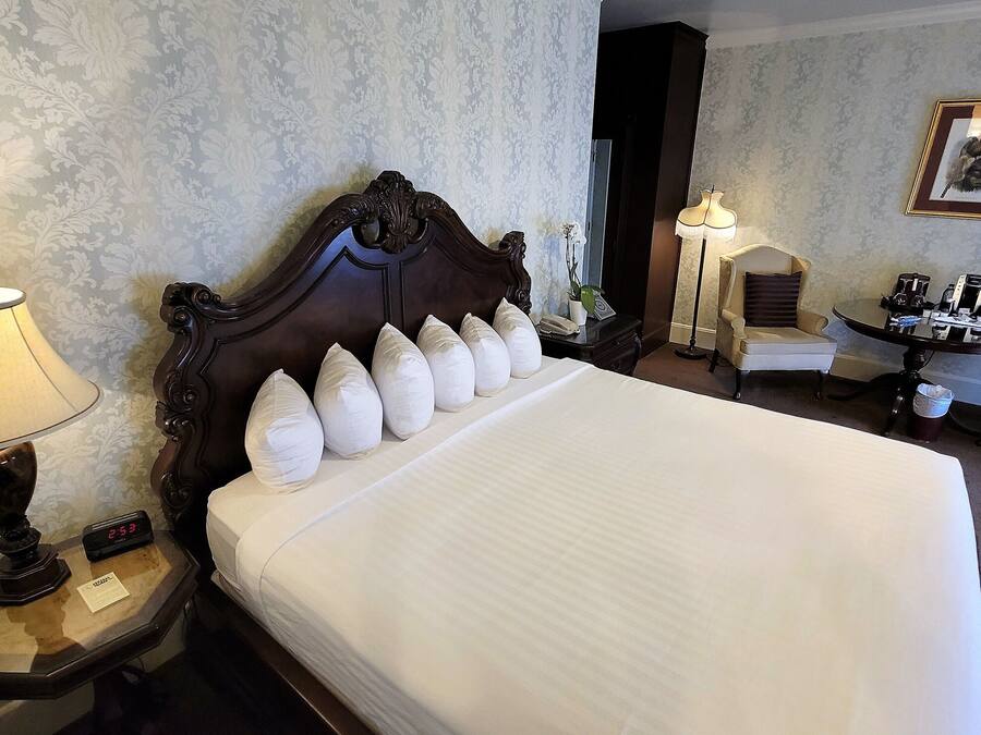 Egyptian cotton sheets, premium bedding, pillow-top beds