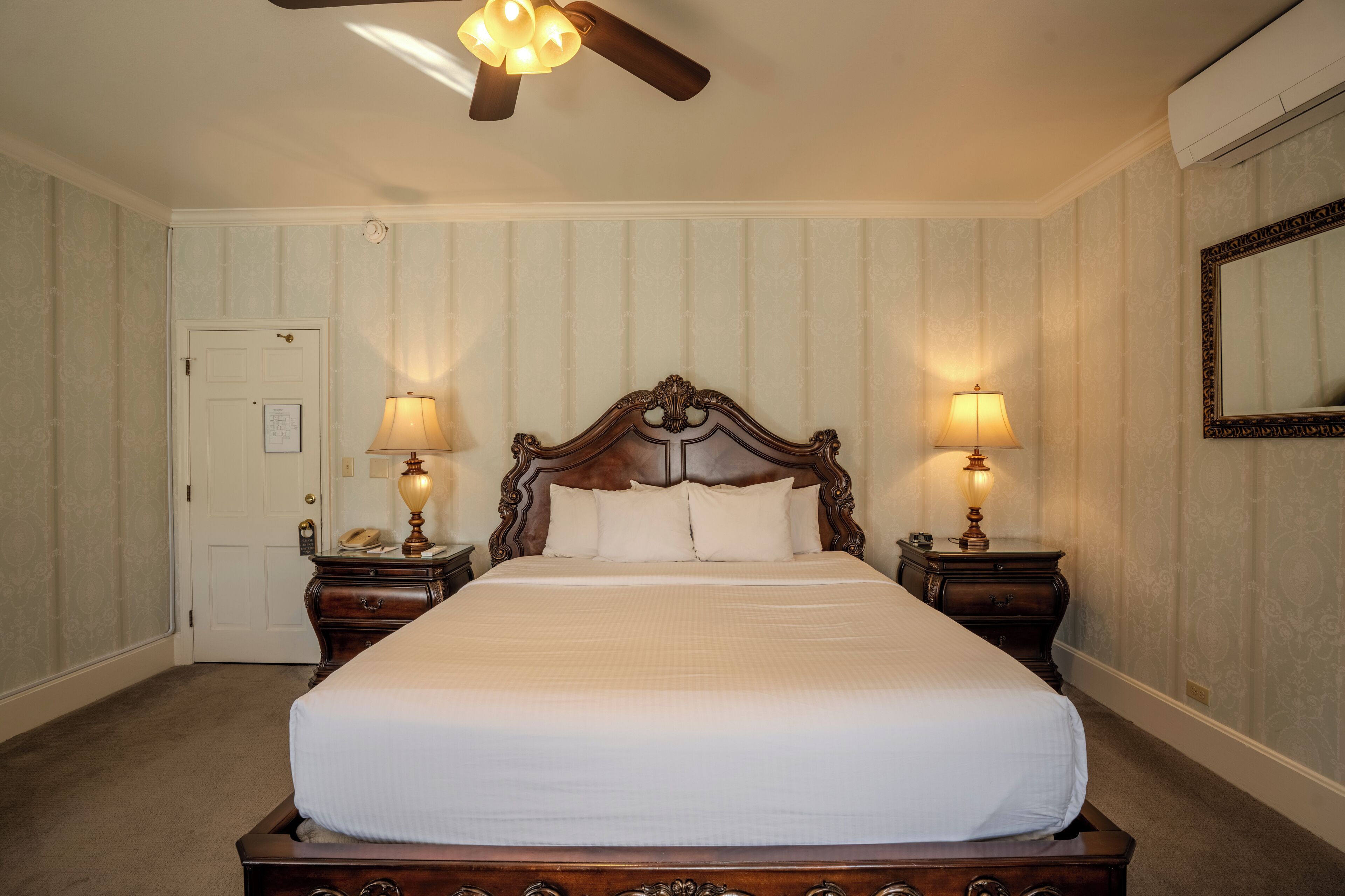 Deluxe Room, 1 King Bed