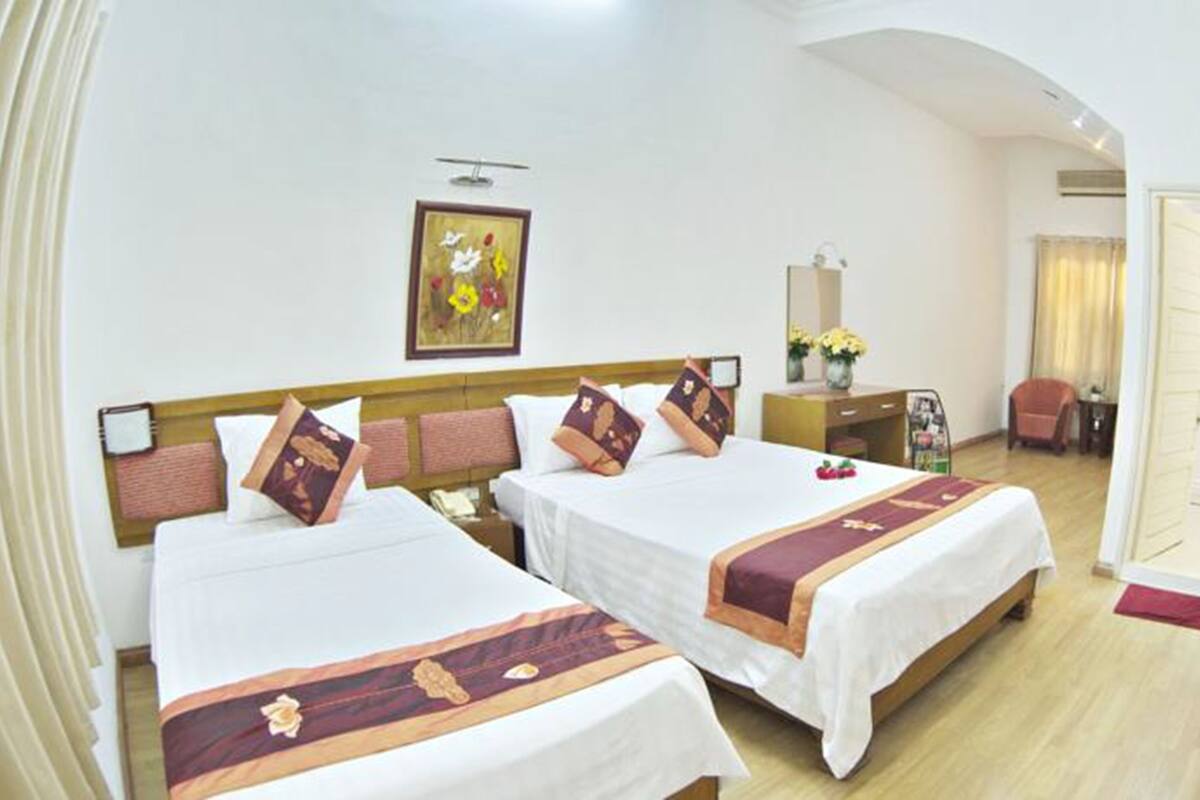 Superior Triple Room | 1 bedroom, premium bedding, minibar, in-room safe