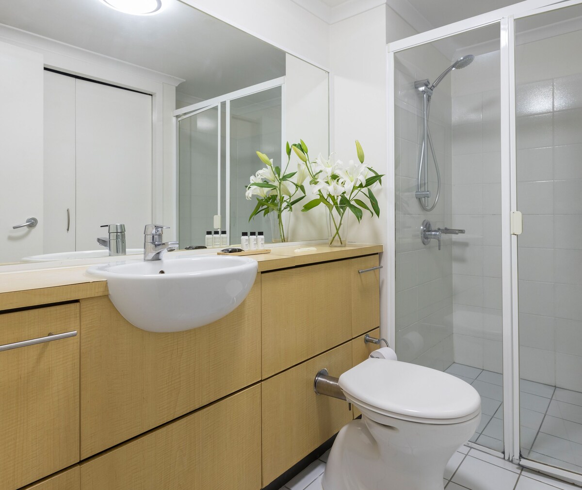 Oaks Brisbane River City Suites