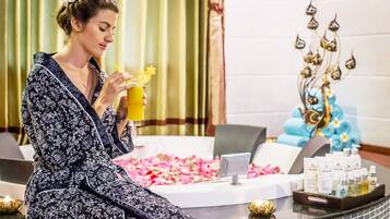 Behandlingsrom for par, kroppsbehandlinger, hydroterapi og aromaterapi