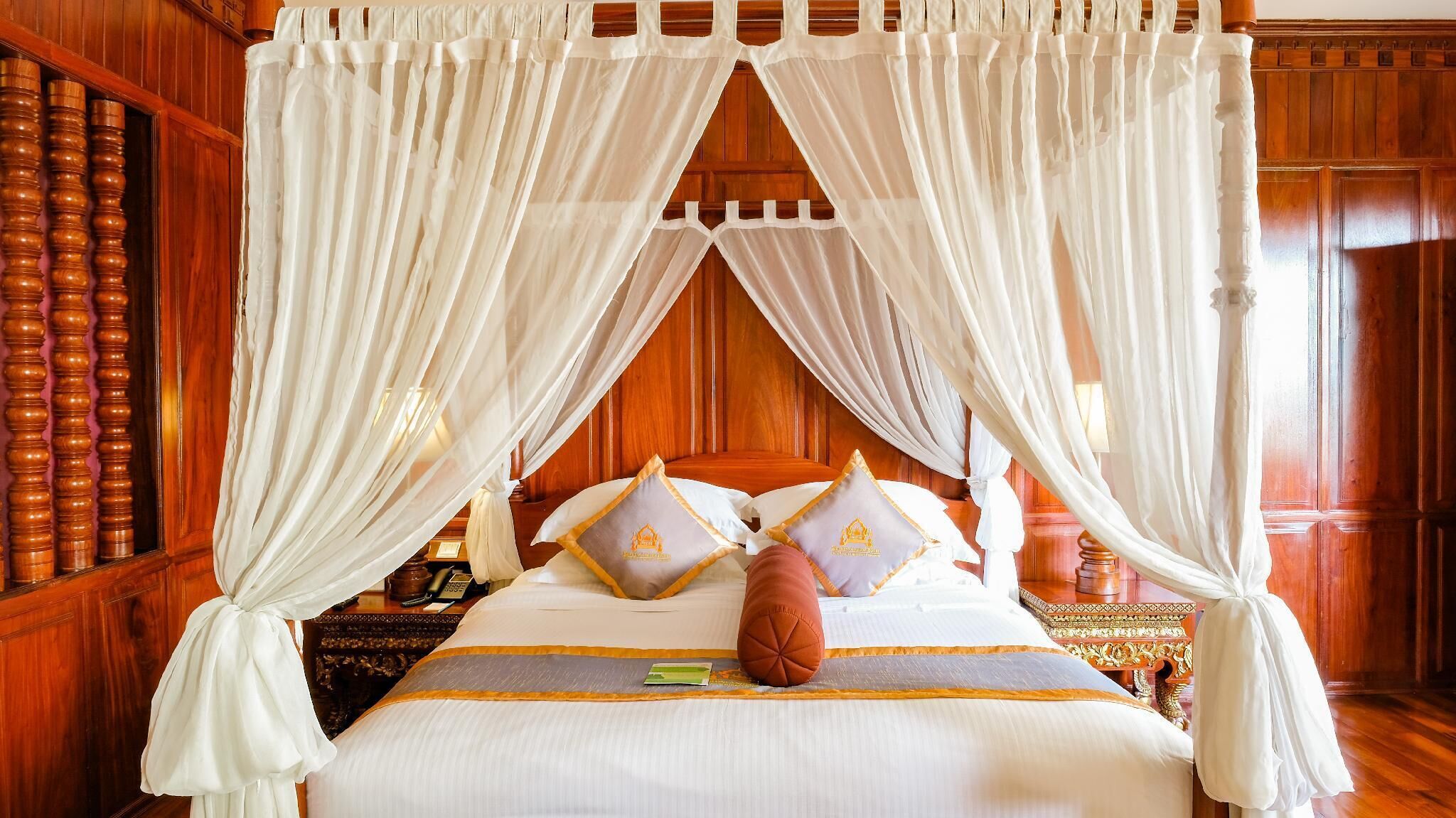 Empress Suite Room | 高档床上用品、迷你吧、客房内保险箱、特色装修