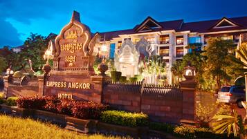 Front of property – evening/night