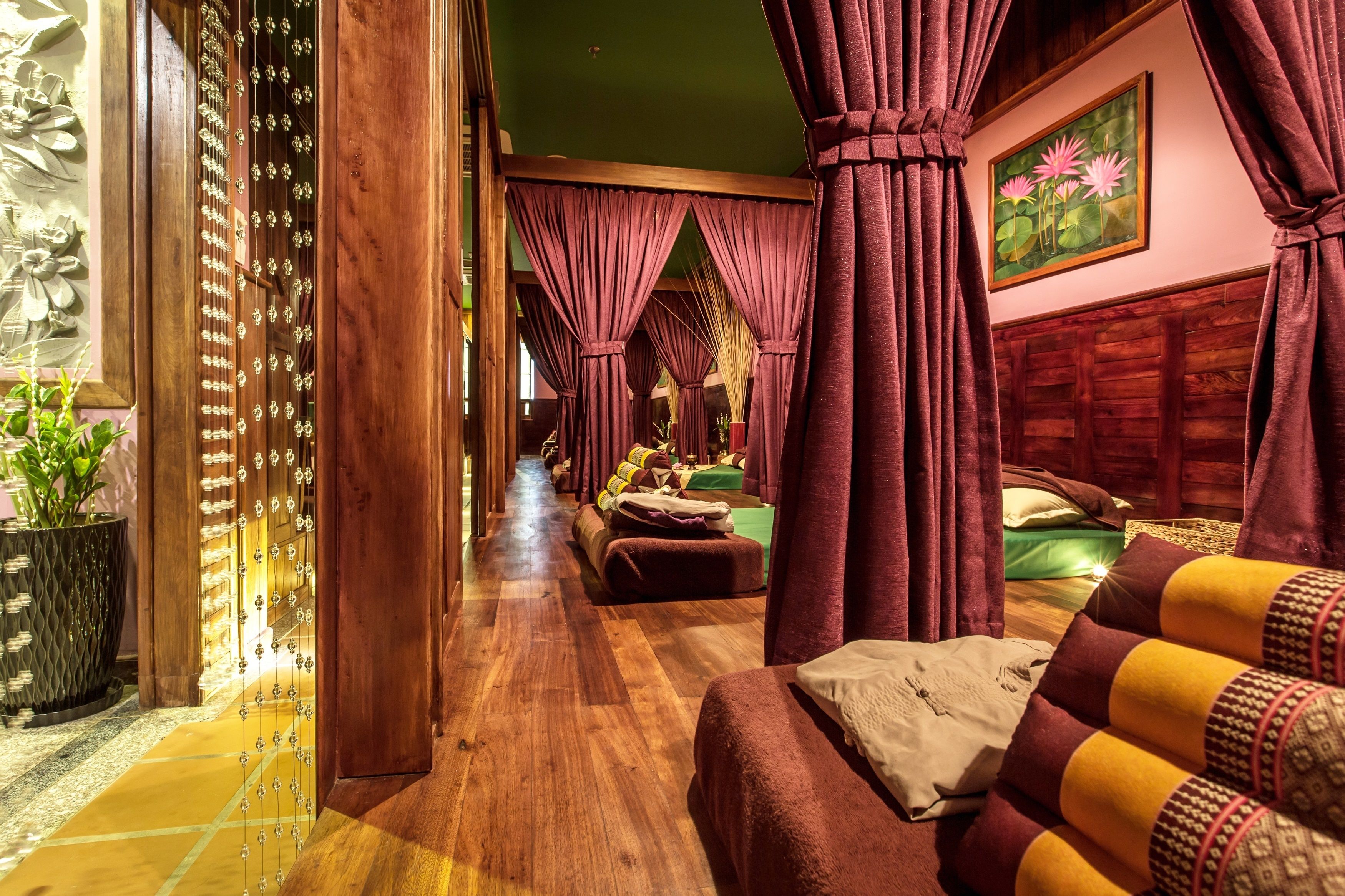 couples treatment room(s), body treatments, hydrotherapy, aromatherapy