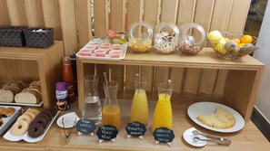 Daily buffet breakfast for a fee