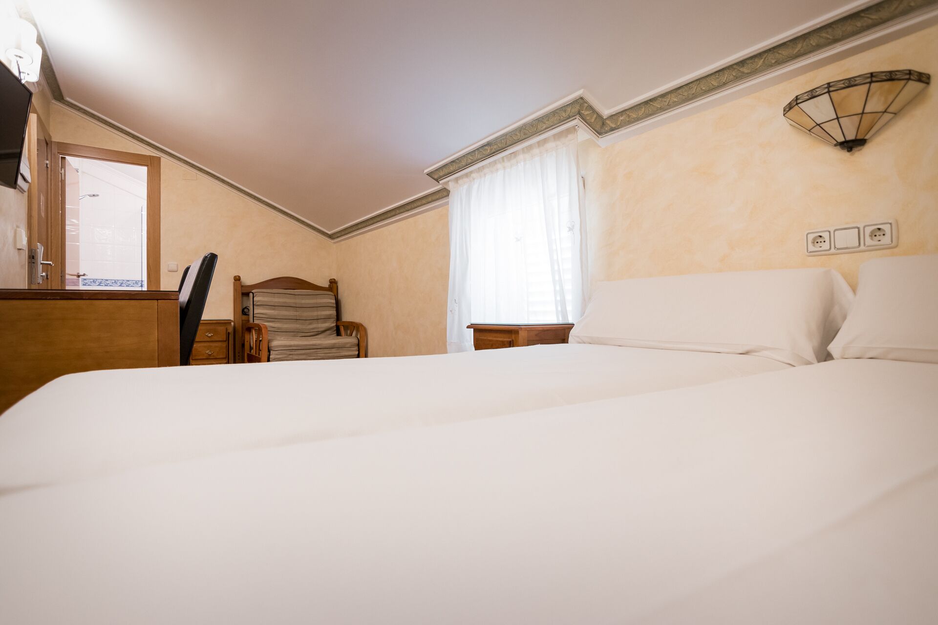 double penthouse (no elevator) | 1 bedroom, desk, free wifi, bed sheets