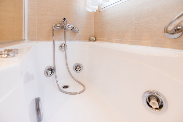 Double Room, Jetted Tub | Private spa tub