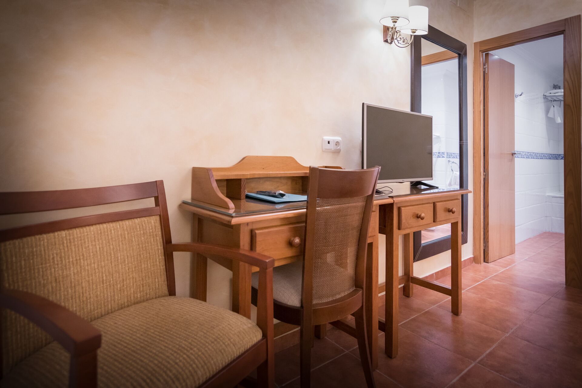 double penthouse (no elevator) | 1 bedroom, desk, free wifi, bed sheets