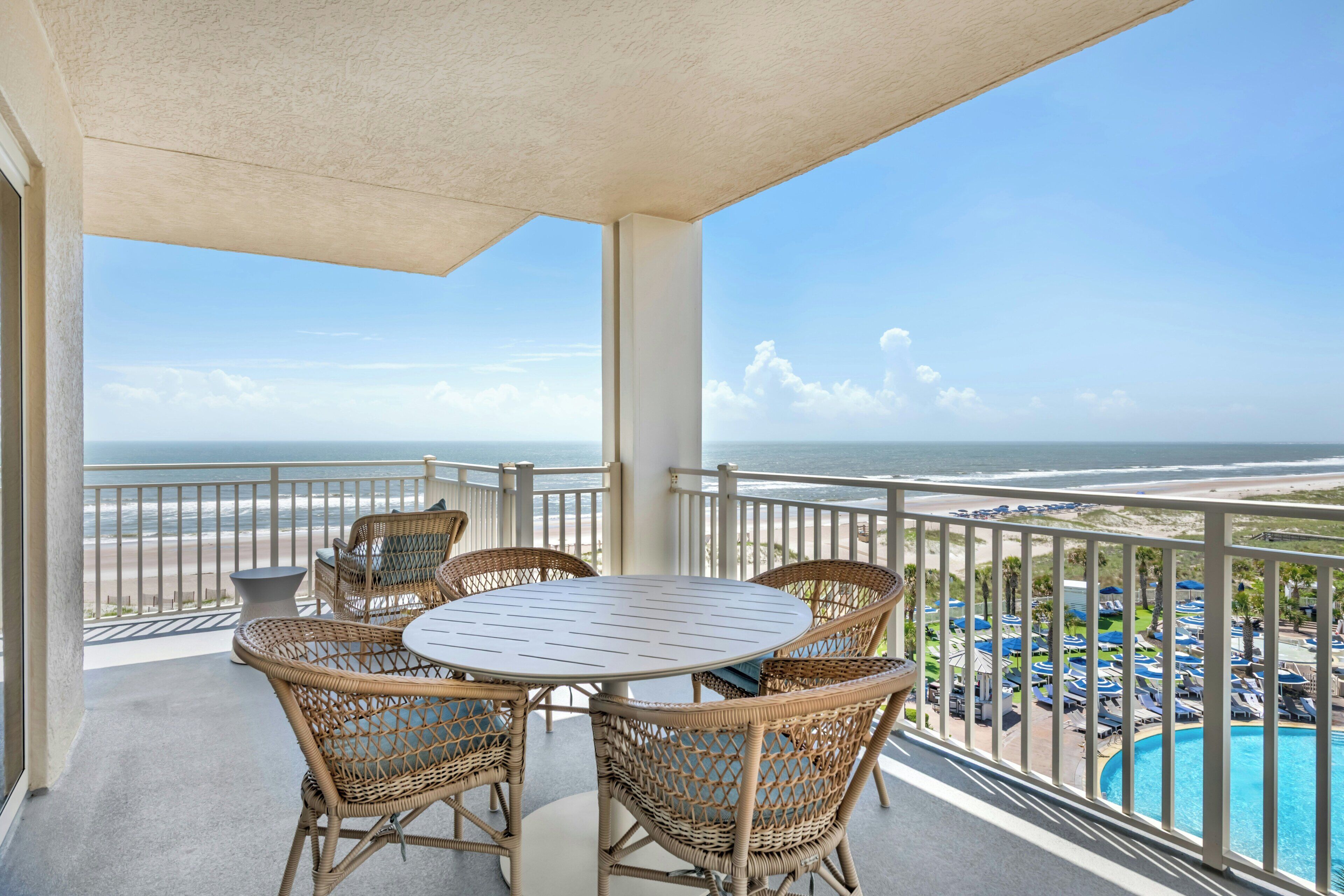 Suite, Ocean View (End Suite, Pool View) | Balcony view