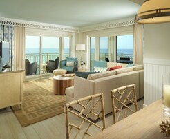 Suite, Ocean View (End Suite, Pool View) | Egyptian cotton sheets, premium bedding, pillowtop beds, in-room safe