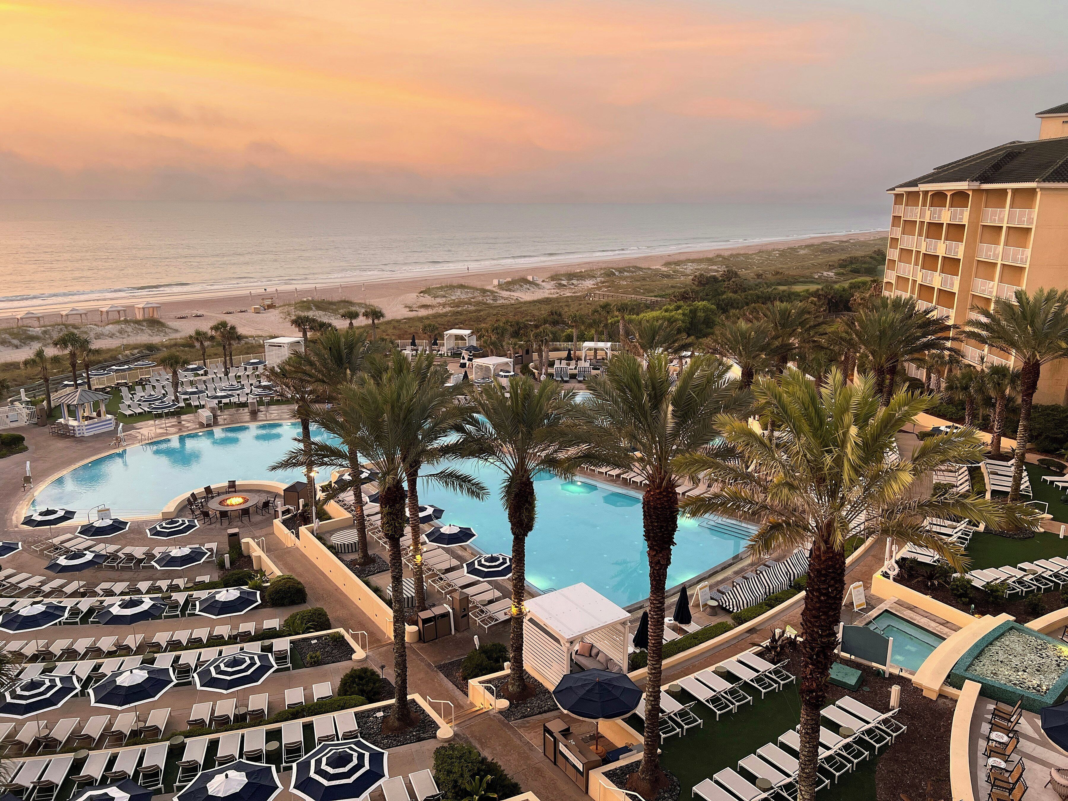 Innendørsbasseng, 2 utendørsbassenger og bassengtelt (mot betaling)