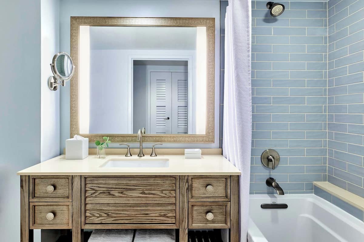 Rainfall showerhead, designer toiletries, hair dryer, bathrobes