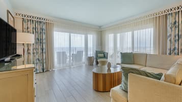 Suite, havutsikt (End Suite, Pool View) | Sengetøy i egyptisk bomull og sengetøy av topp kvalitet