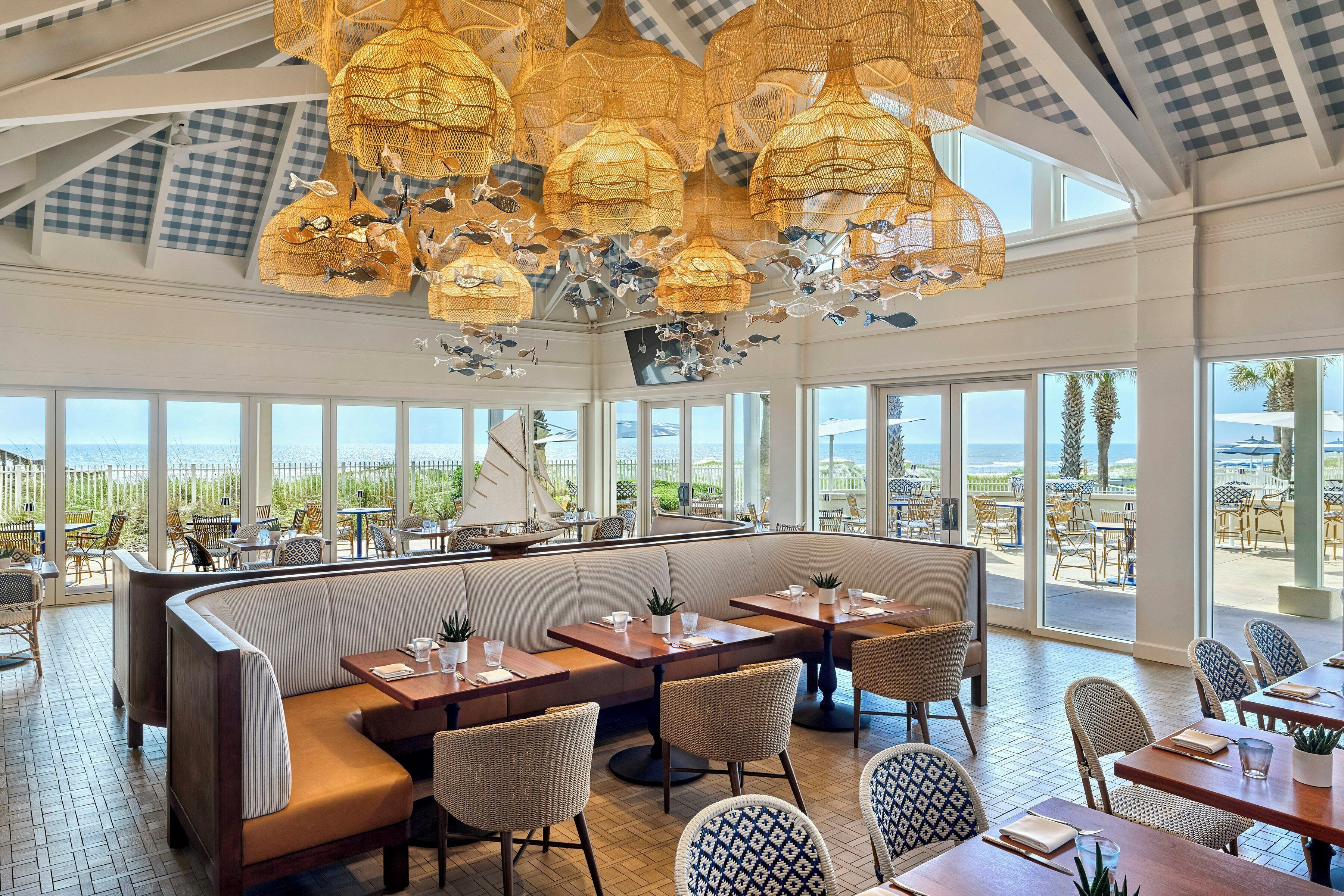 9 restaurants; breakfast, lunch and dinner served 