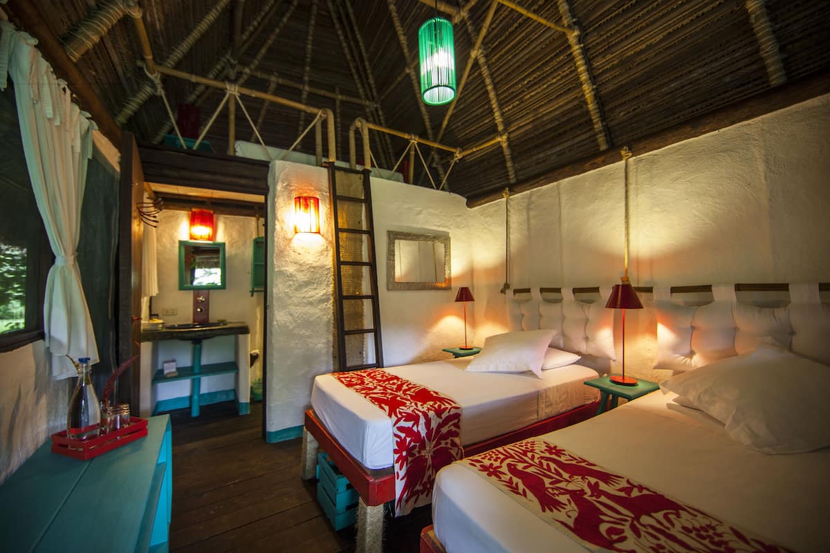 Cabin with 3 single beds