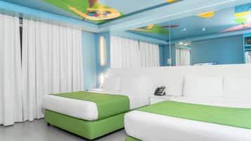 Deluxe Room | In-room safe, desk, laptop workspace, blackout drapes