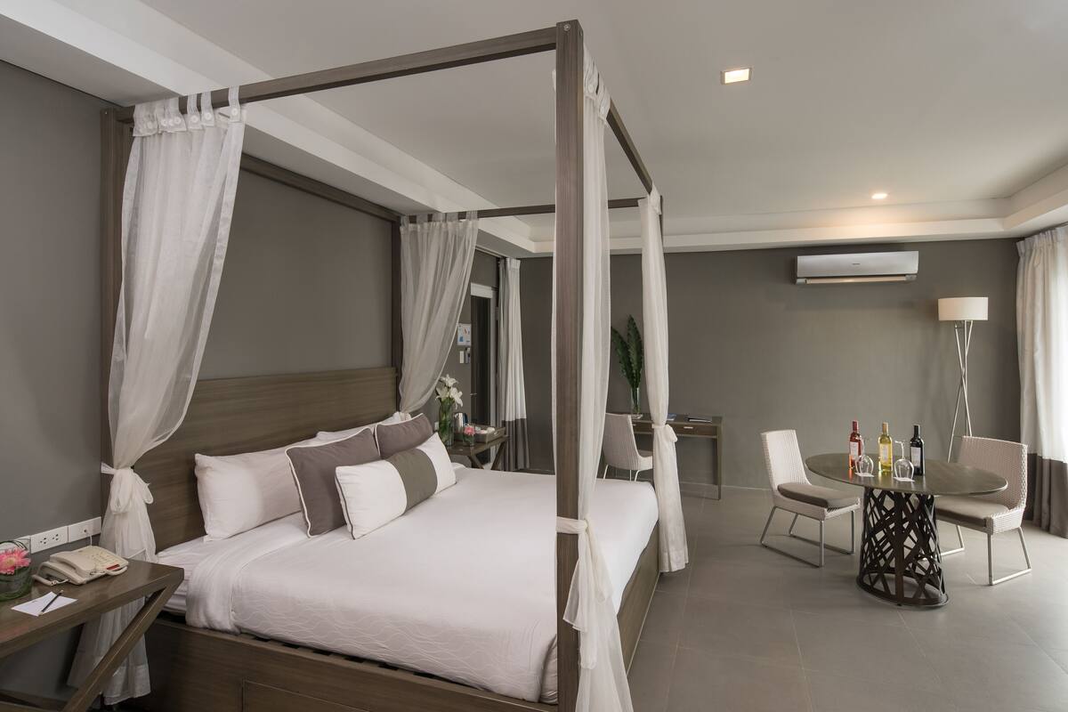 In-room safe, desk, laptop workspace, blackout drapes