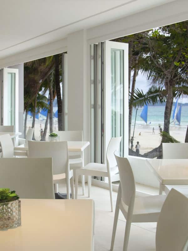 Daily local cuisine breakfast (PHP 1000 per person)