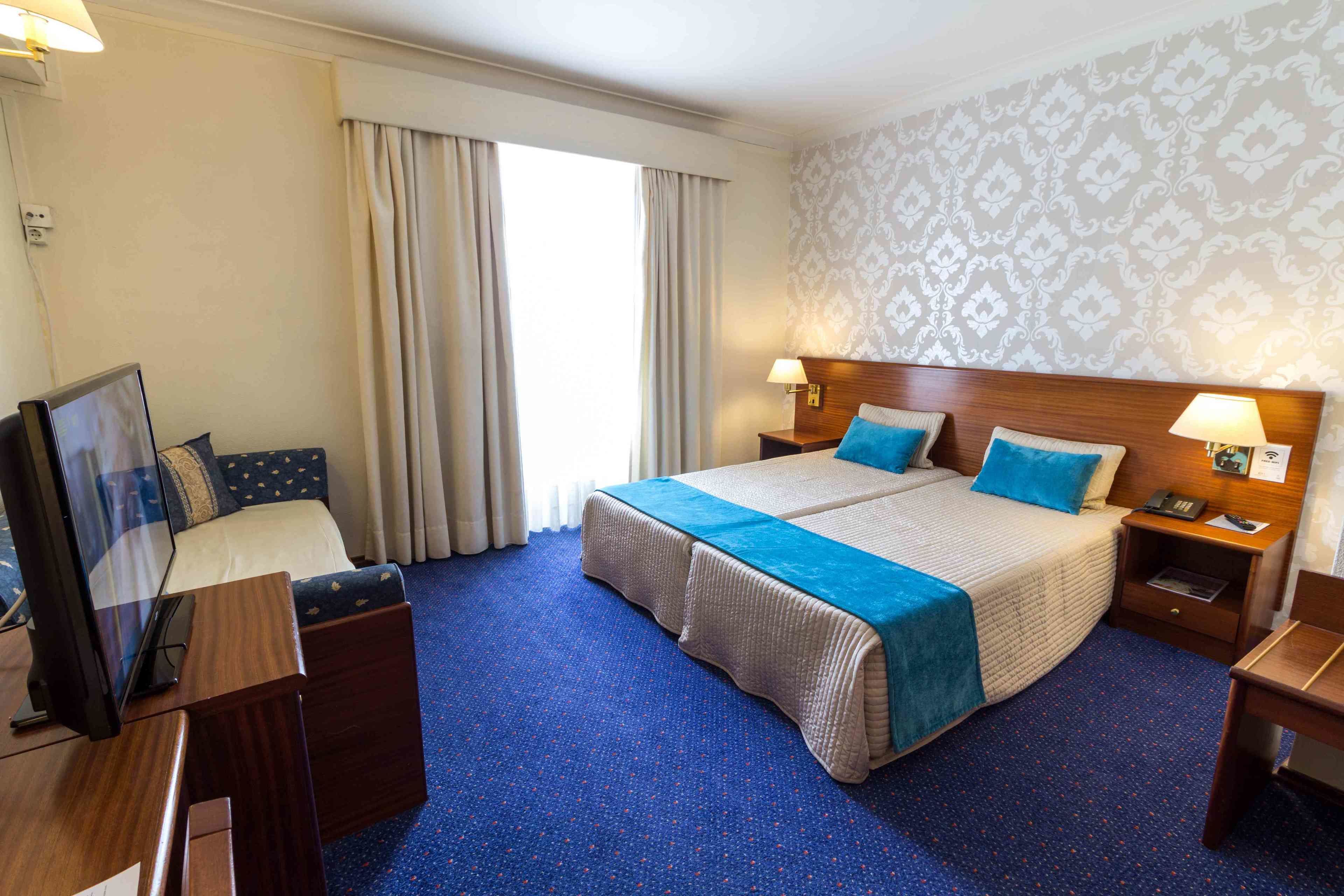 in-room safe, desk, free wifi, bed sheets