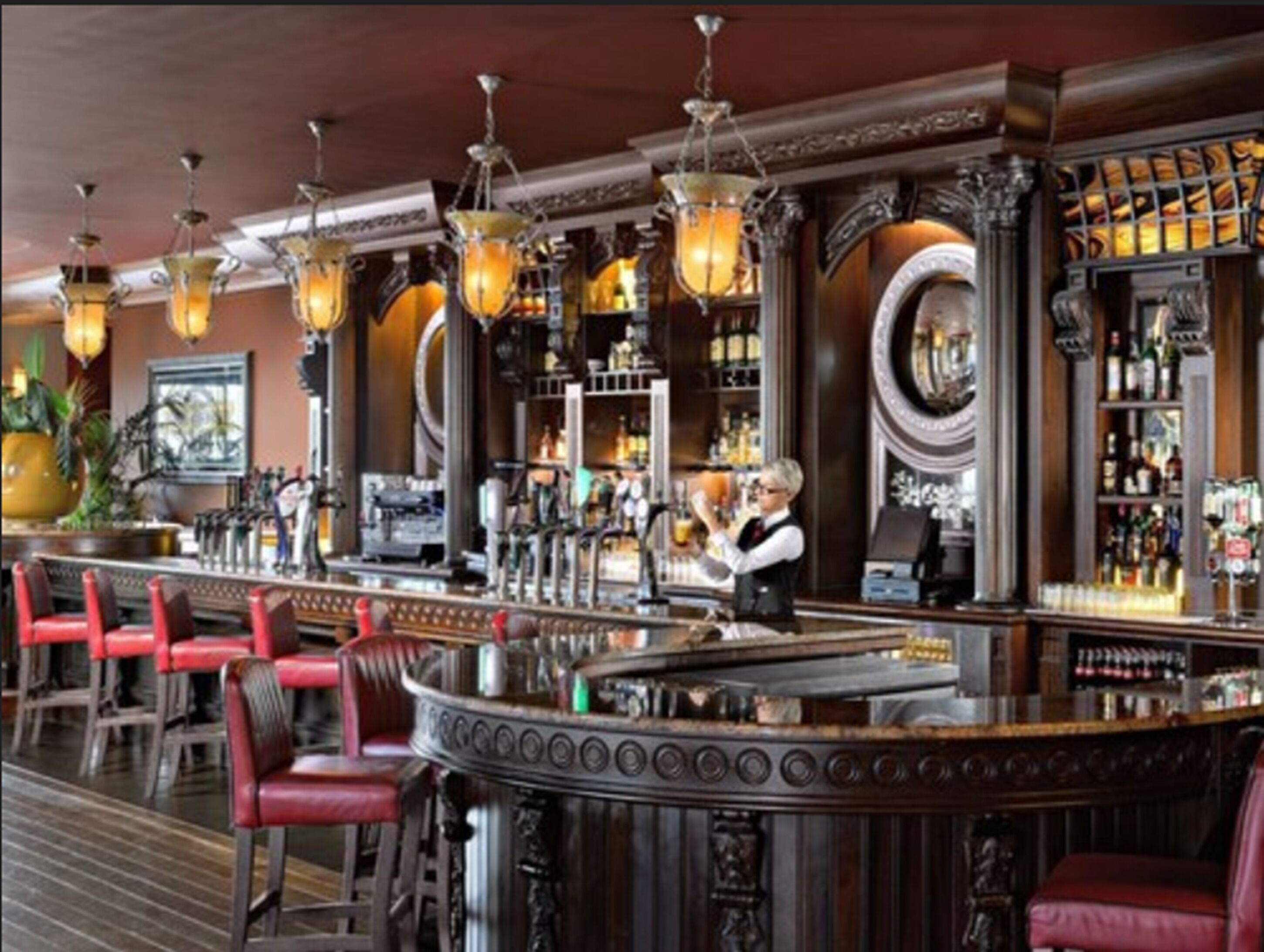 gastropub, ocean views, open daily