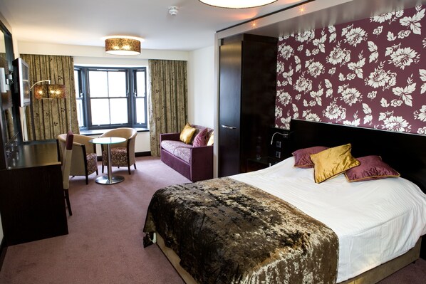 Superior Quadruple Room, 1 King Bed