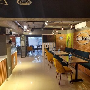 Restaurant - Pharaohs Hotel (Giza)