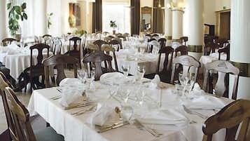 Kontinental frokost hver dag (mot et tillegg)