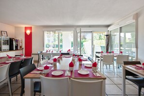 Terrace/patio - Appart’City Classic Dijon – Toison D’or (Ahuy)