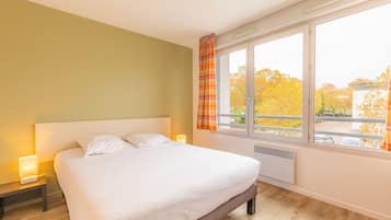Studio, 1 Double Bed | Desk, soundproofing, iron/ironing board, free WiFi