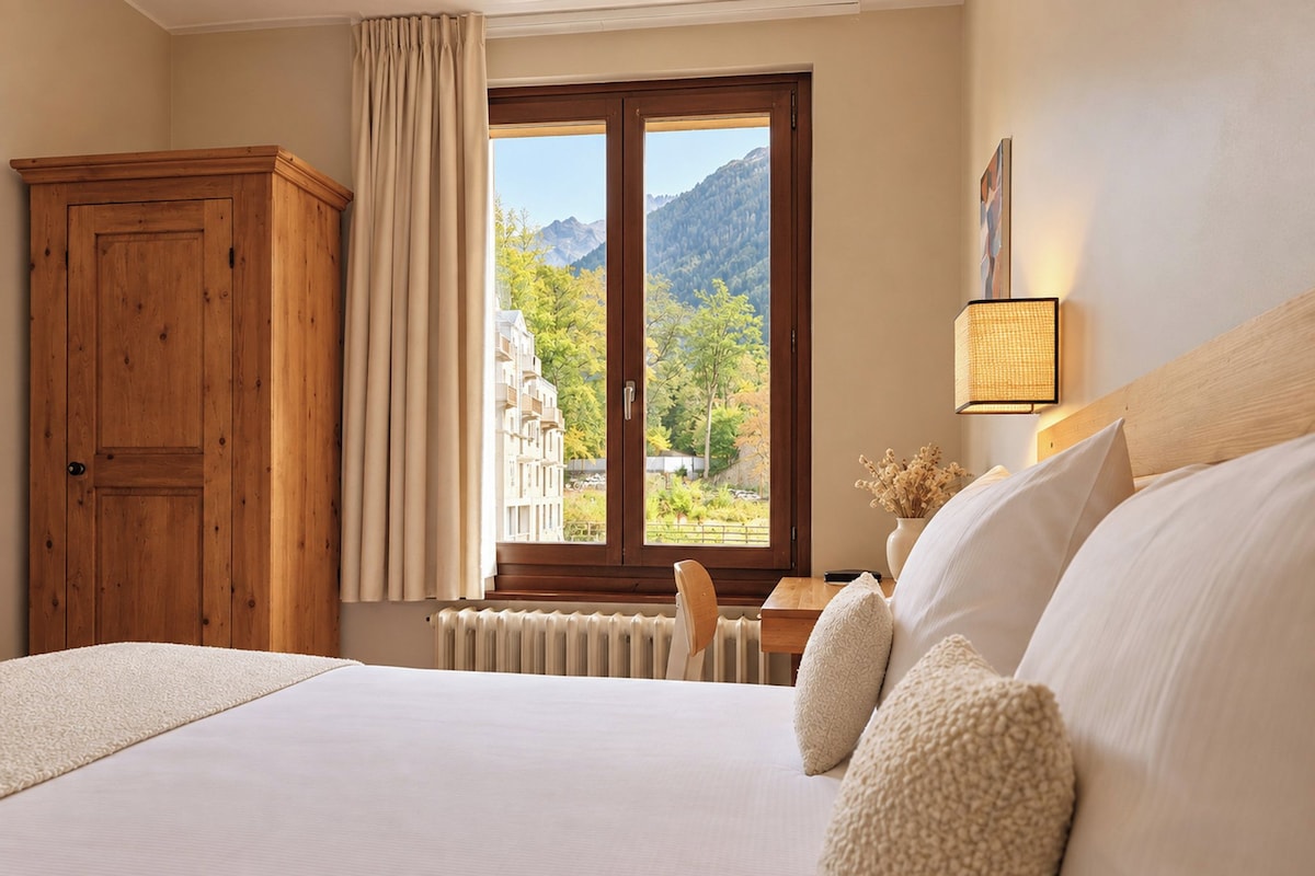 Classic Double or Twin Room, Pool Access, City View | In-room safe, iron/ironing board (on request), WiFi (free), bed sheets