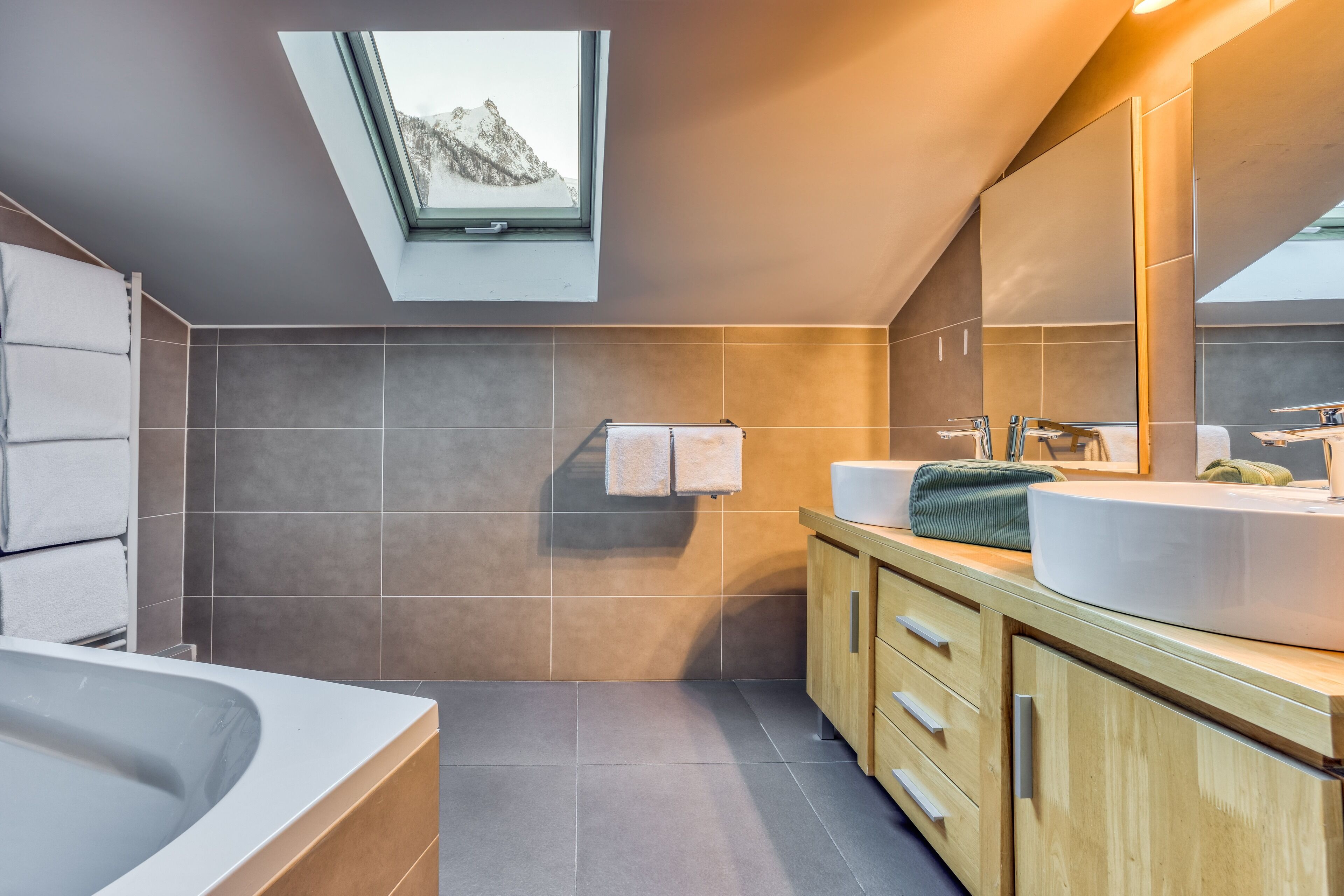 family suite, pool access | bathroom | hair dryer, towels, soap, shampoo