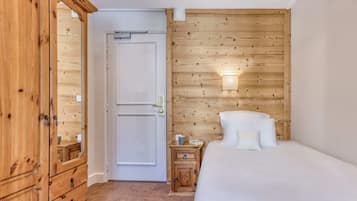 Classic-Einzelzimmer, 1 Einzelbett, Poolzugang | Zimmersafe, Bügeleisen/Bügelbrett, kostenloses WLAN, Bettwäsche