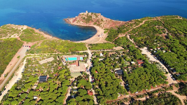 Front of property - Torre del Porticciolo Camping Village Glamping (Alghero)