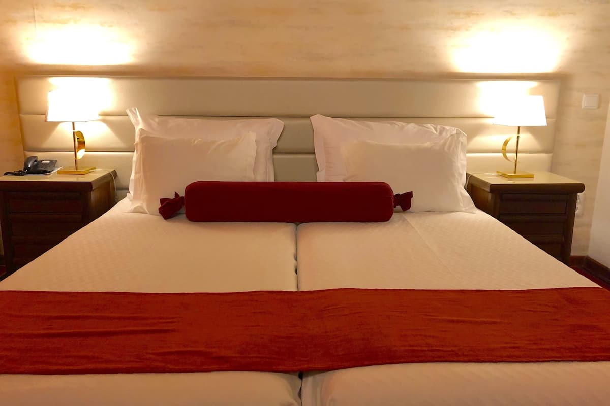 single room | 1 bedroom, desk, laptop workspace, soundproofing