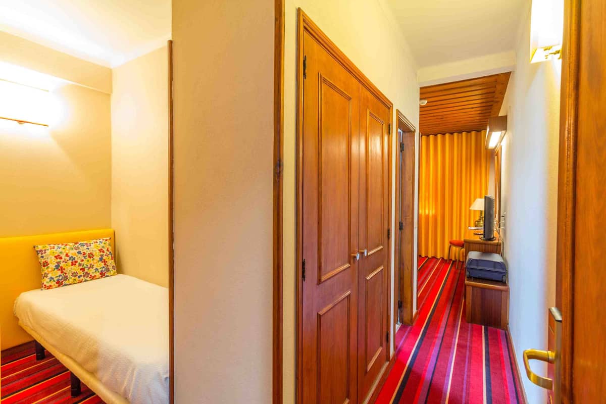 double or twin room for 2 adults and 1 child with extra bed (child up to 11 years old) | 1 bedroom, desk, laptop workspace, soundproofing