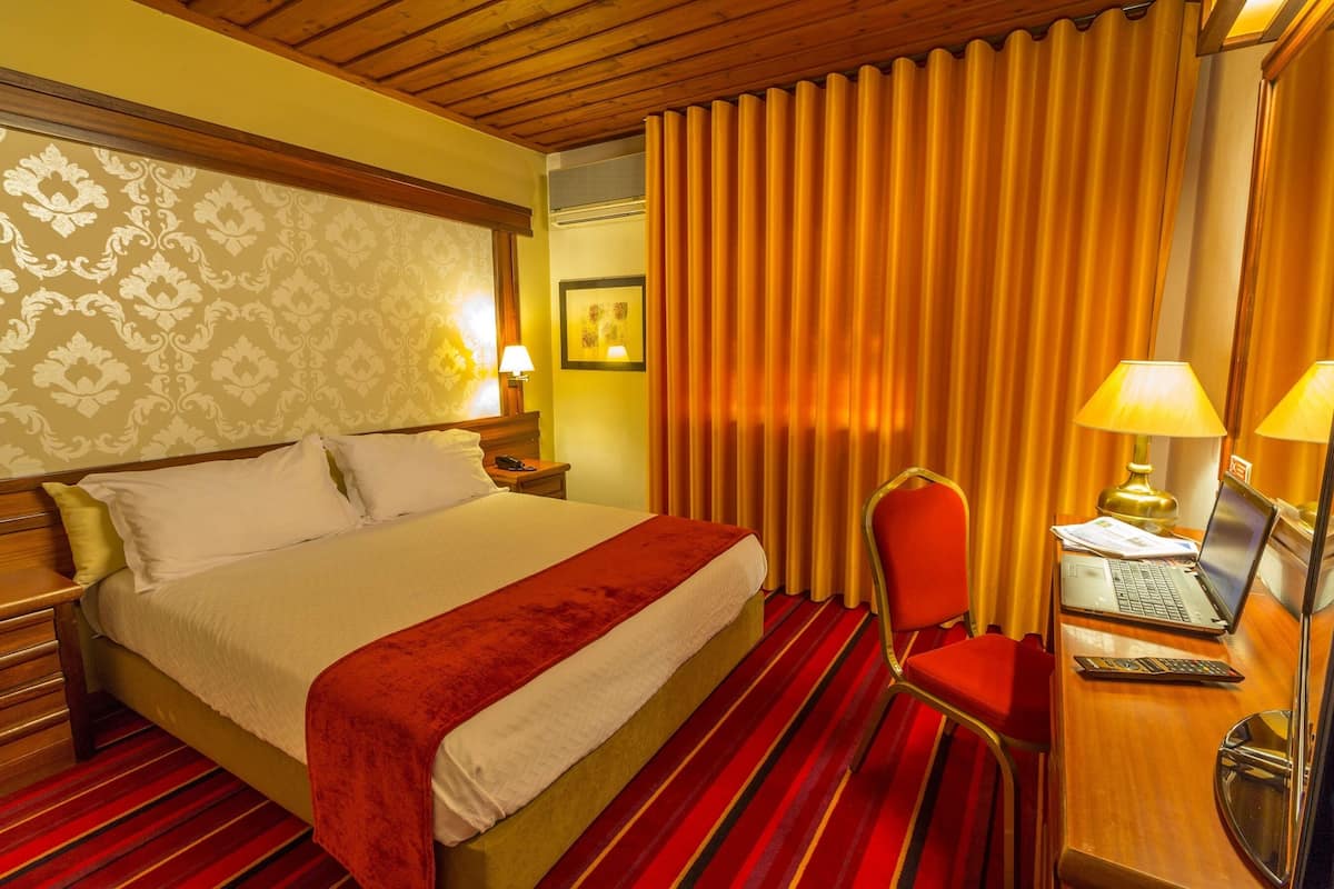 double or twin room | 1 bedroom, desk, laptop workspace, soundproofing