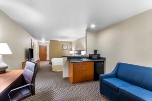 Pillowtop beds, desk, iron/ironing board, free cribs/infant beds - Comfort Inn & Suites Thatcher - Safford (Thatcher)