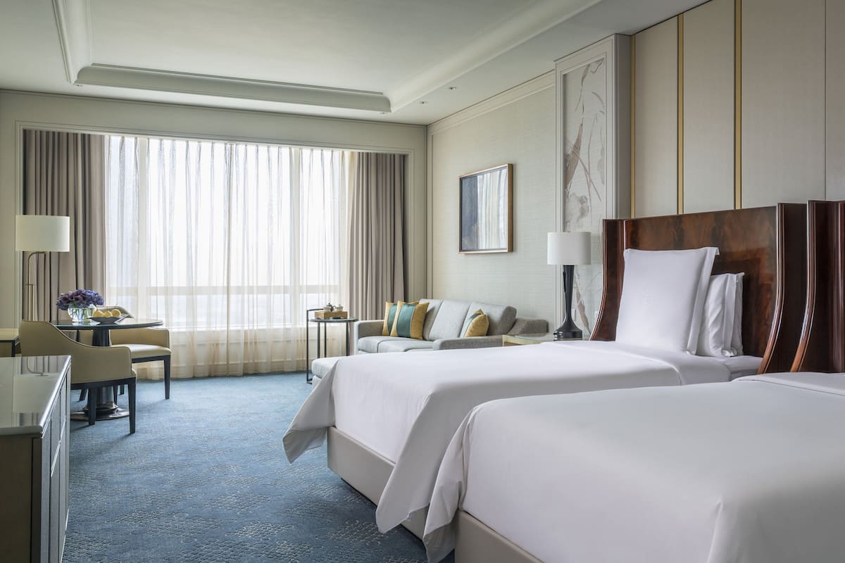 1 bedroom, hypo-allergenic bedding, down duvets, minibar