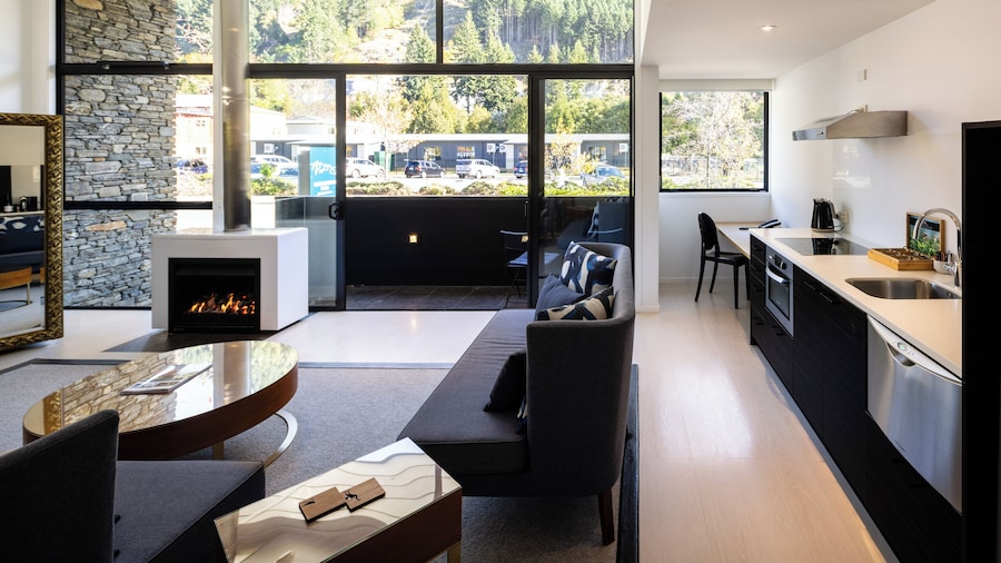 Queenstown Park Boutique Hotel