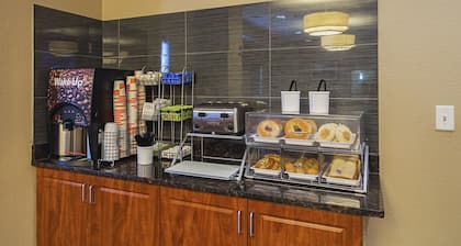 Comfort Suites Grayslake near Libertyville North