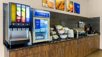 Buffet déjeuner gratuit