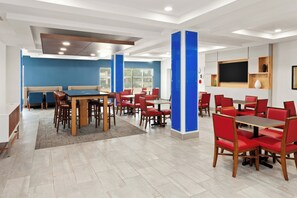 Exterior - Holiday Inn Express & Suites Chicago West - O'Hare Arpt Area by IHG (Hillside)