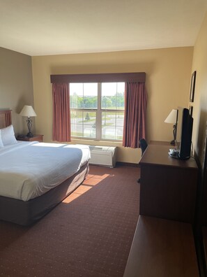 Suite, 1 King-Bett, barrierefrei, Nichtraucher (Efficiency,Mobility,tub w grab bars)