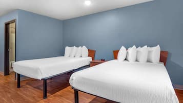 Standard Studio, Non Smoking, Refrigerator & Microwave | Desk, laptop workspace, iron/ironing board, free WiFi