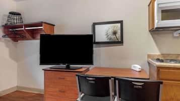 Desk, laptop workspace, iron/ironing board, free WiFi
